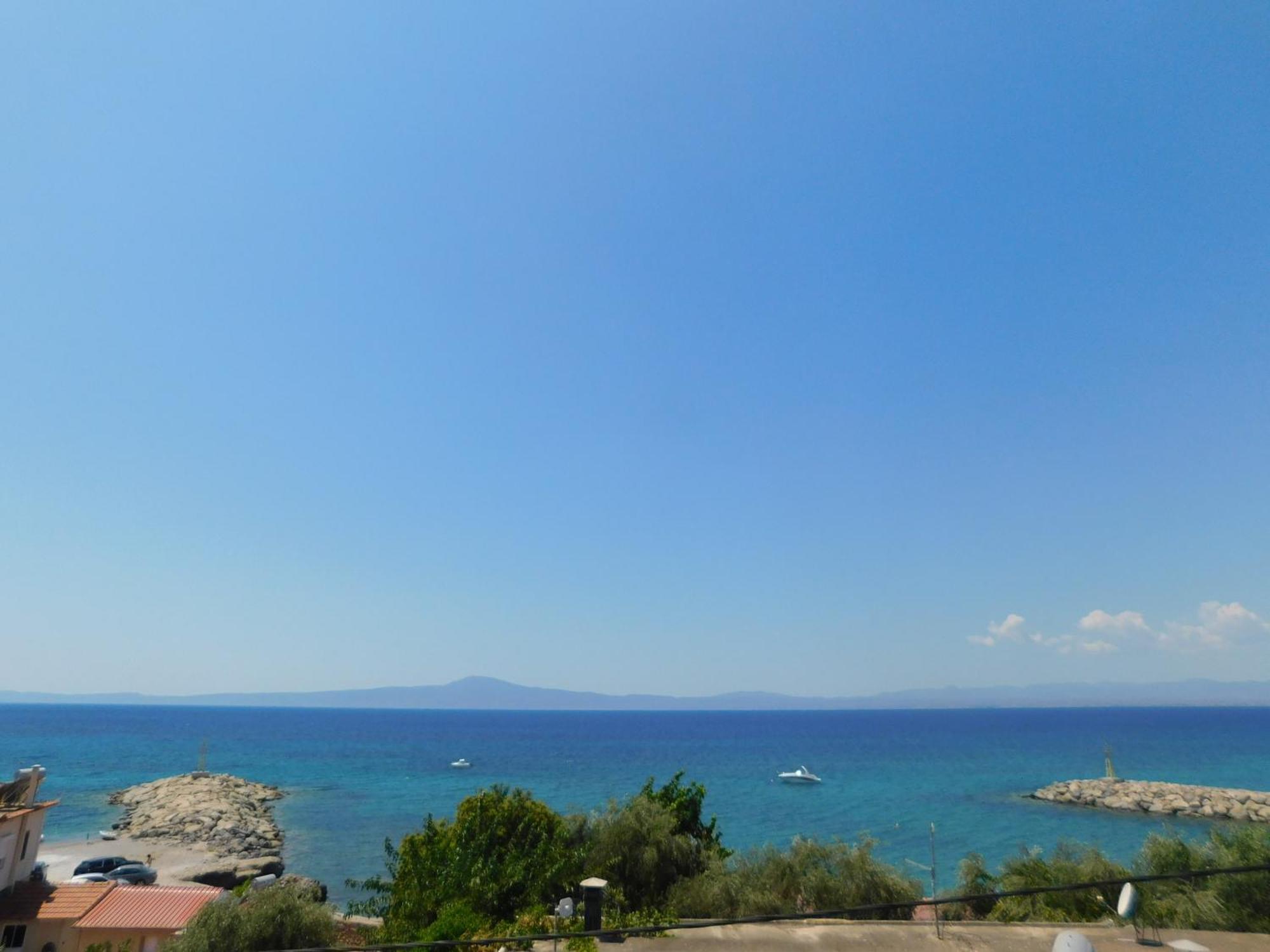 Marina'S Sea Home Каламата Экстерьер фото